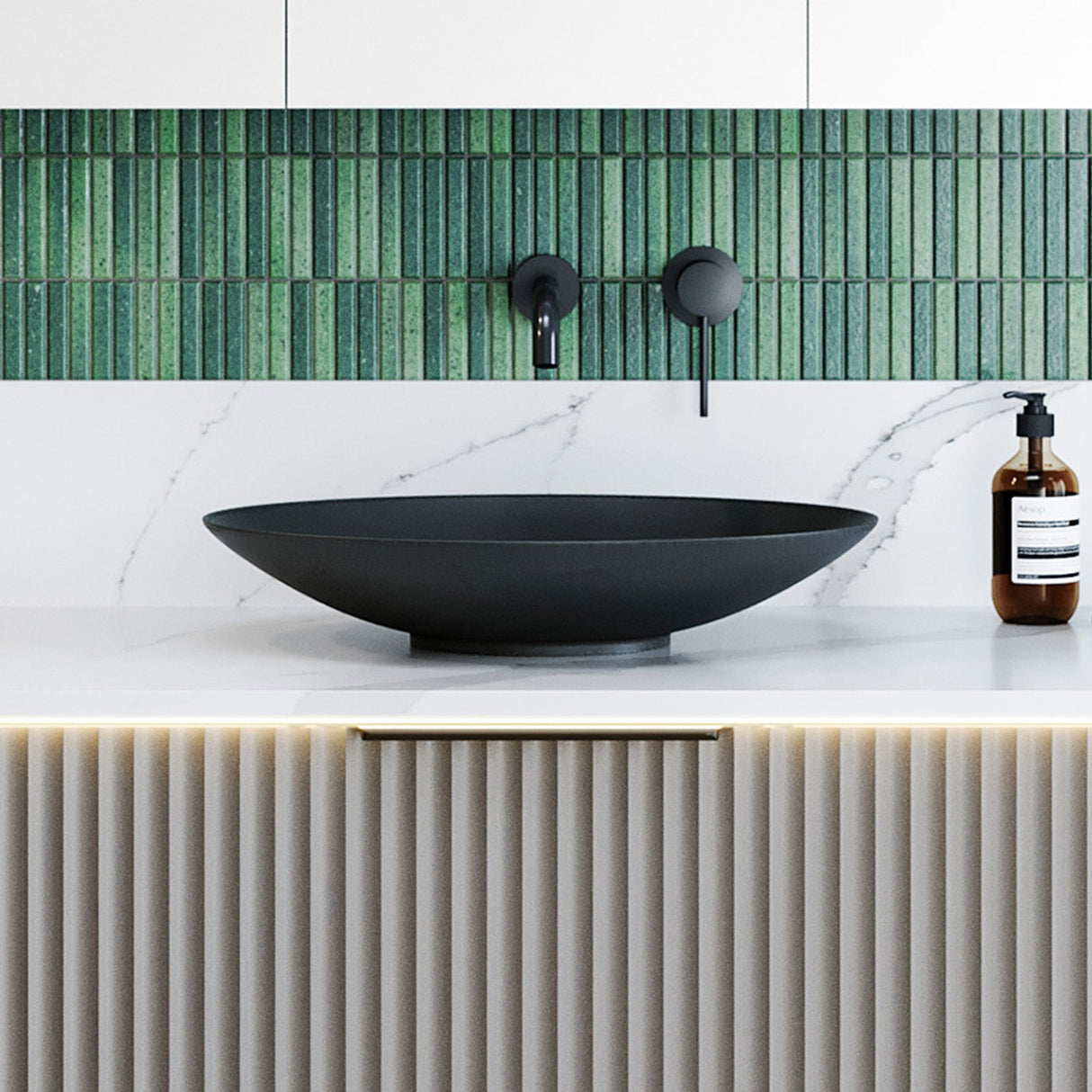 A lifestyle image of Timberline's Feather Basin 510mm Black Matt