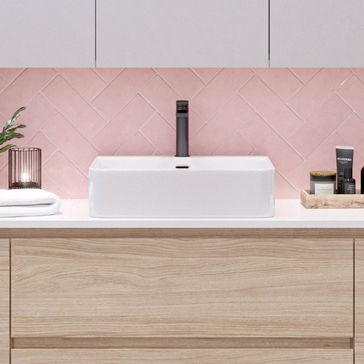 A lifestyle image of Timberline's Iconic Basin 500mm White Gloss