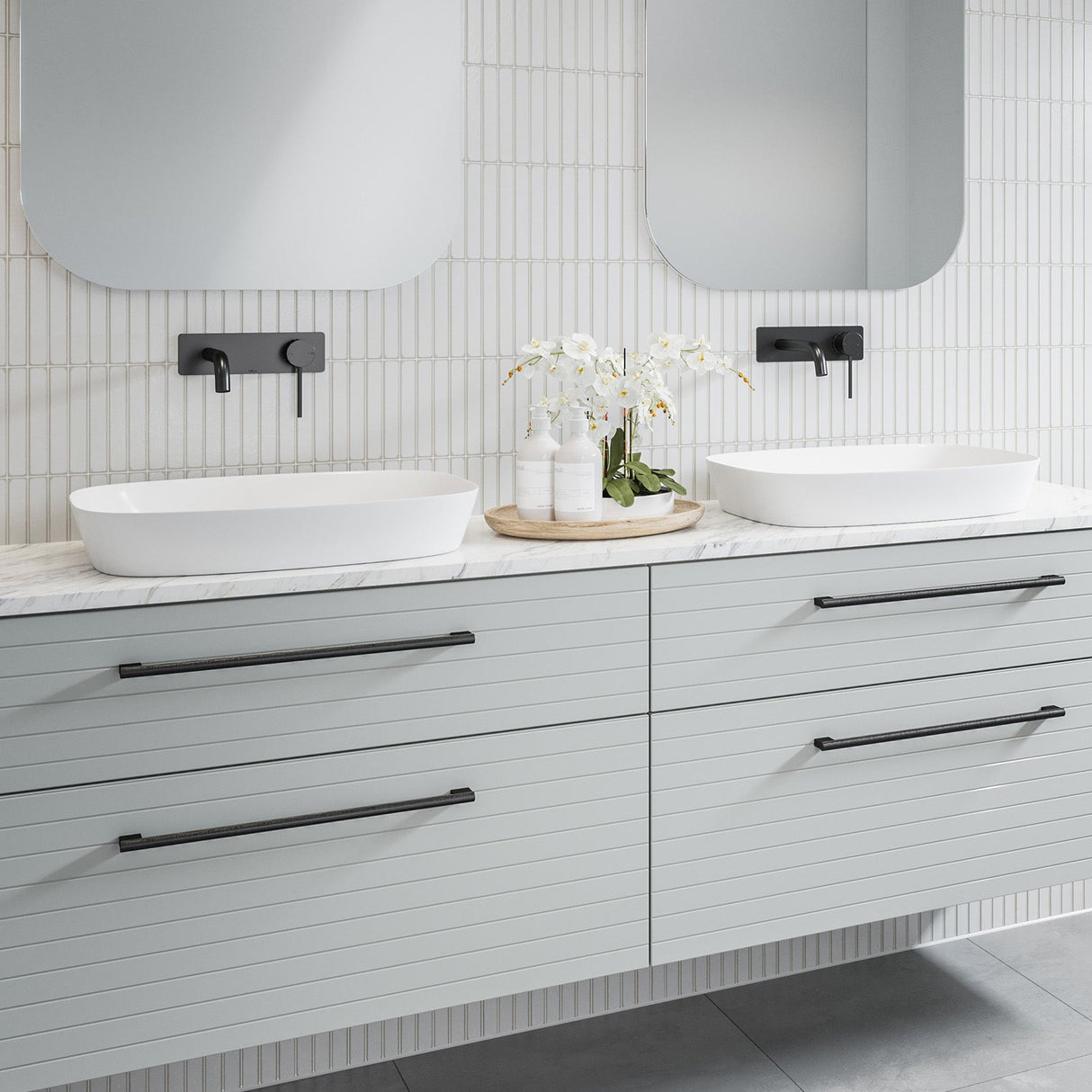 A lifestyle image of Timberline's Lorenzo Basin 500mm White Gloss