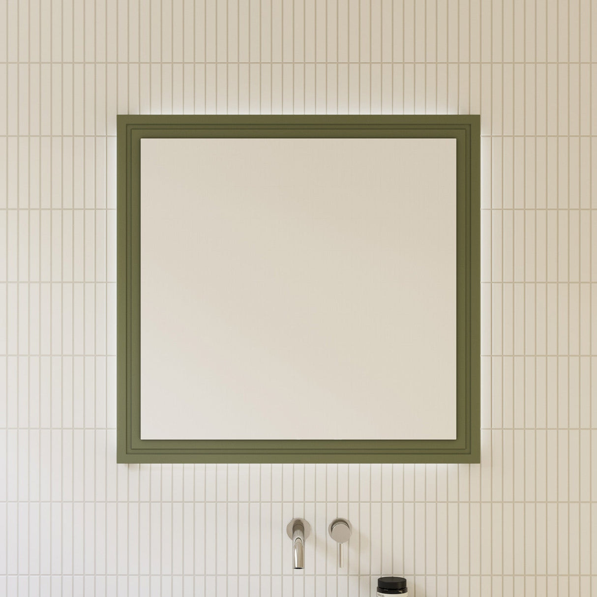 Miami Classic Mirror 750mm (MIAC-M-750-720)